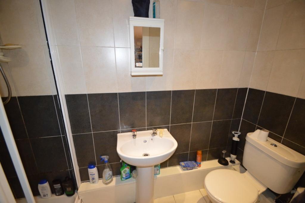 6 bedroom terraced house for rent