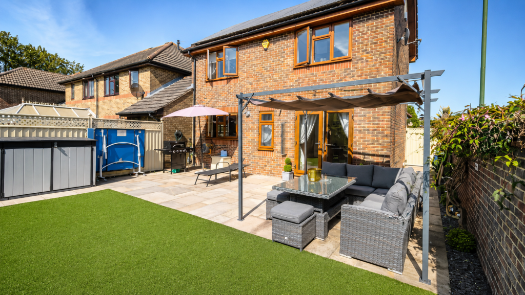 House in Dartford, Stone - View 5