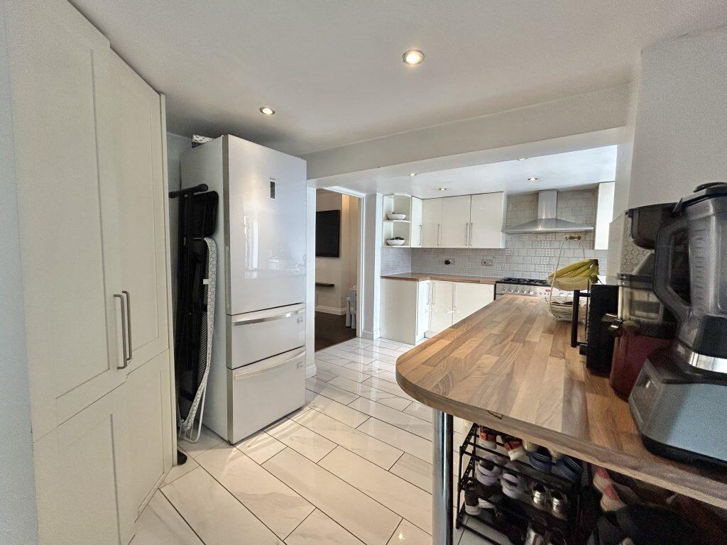House in Yeovil, Somerset - View 4