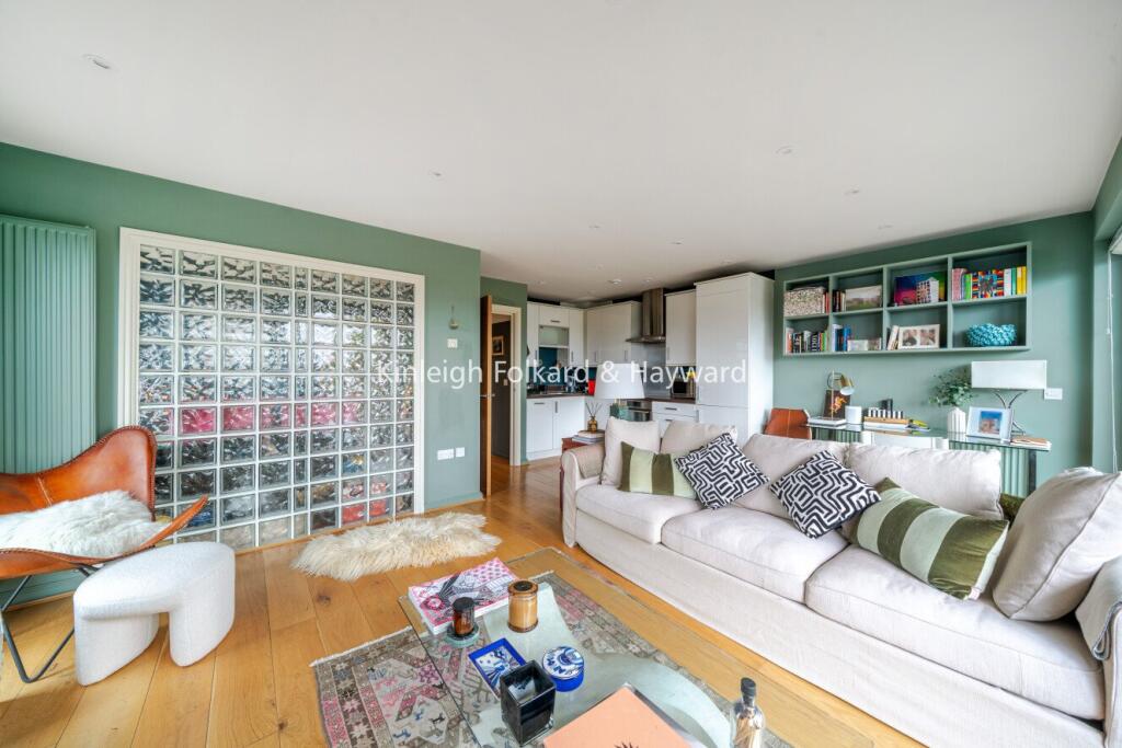 Main image of property: Park Road, London, N8