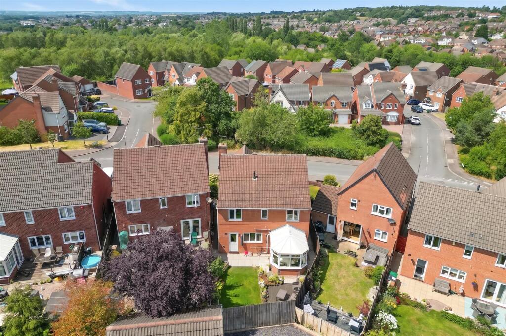 House in South Derbyshire, Derbyshire - View 2