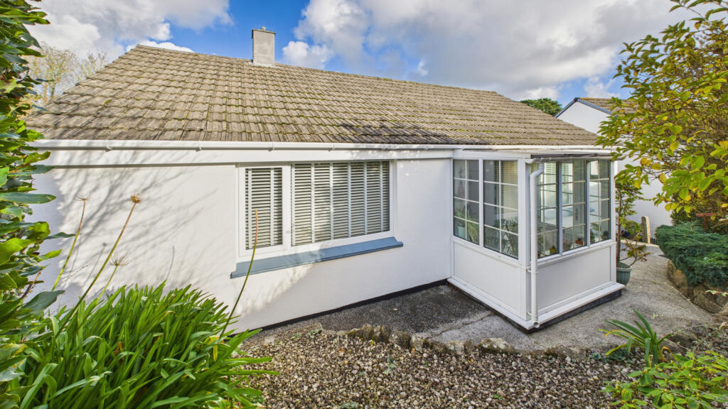 Main image of property: Boswergy, Penzance, TR18 4RL