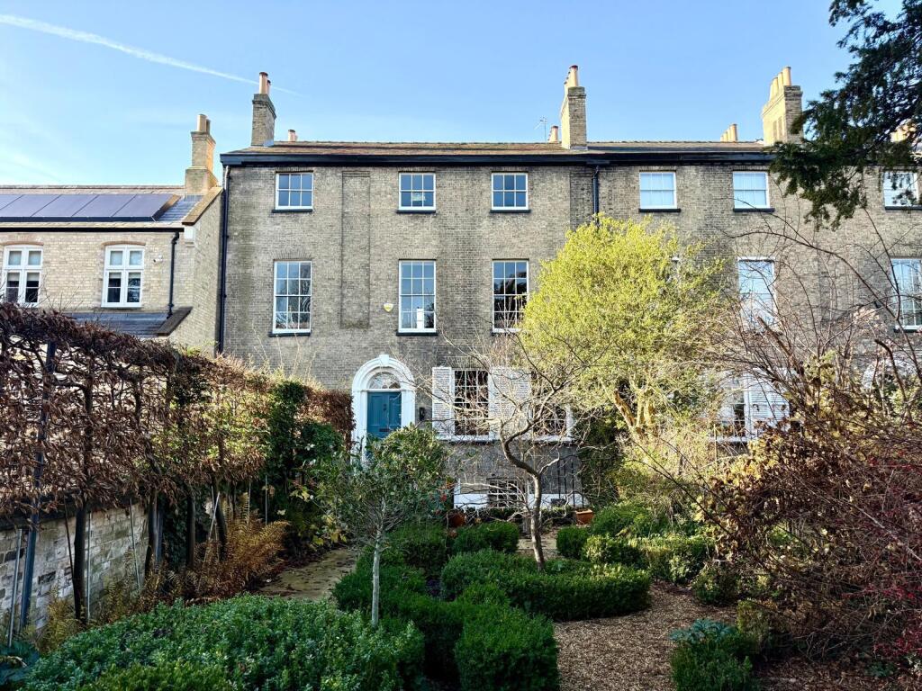 Main image of property: Belvoir Terrace, Cambridge, Cambridgeshire, CB2