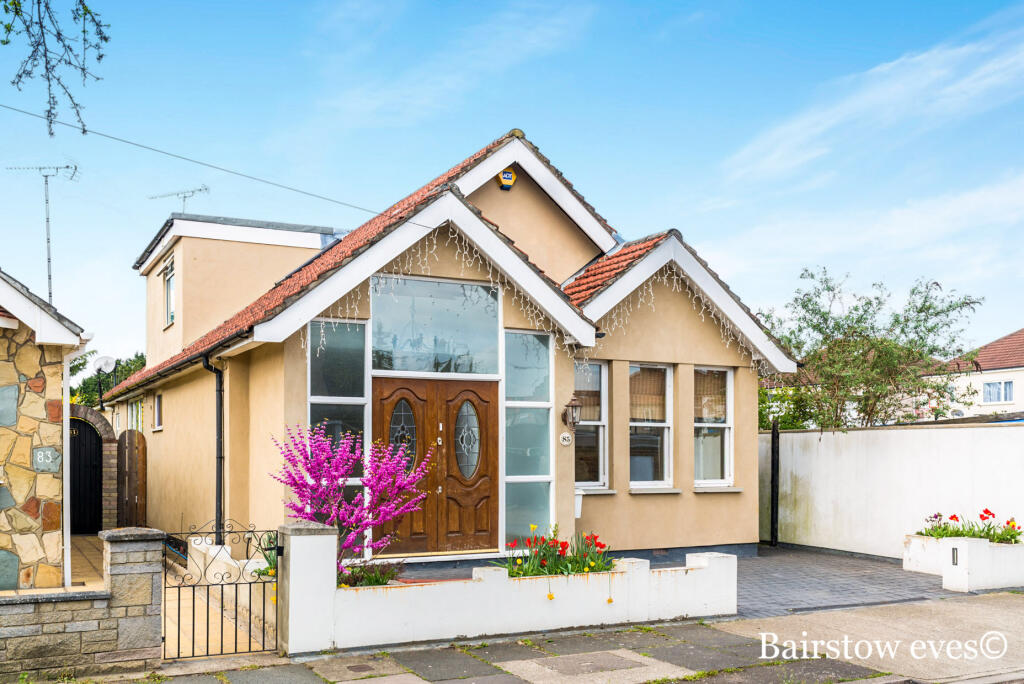Main image of property: Link Way, RM11 3RN