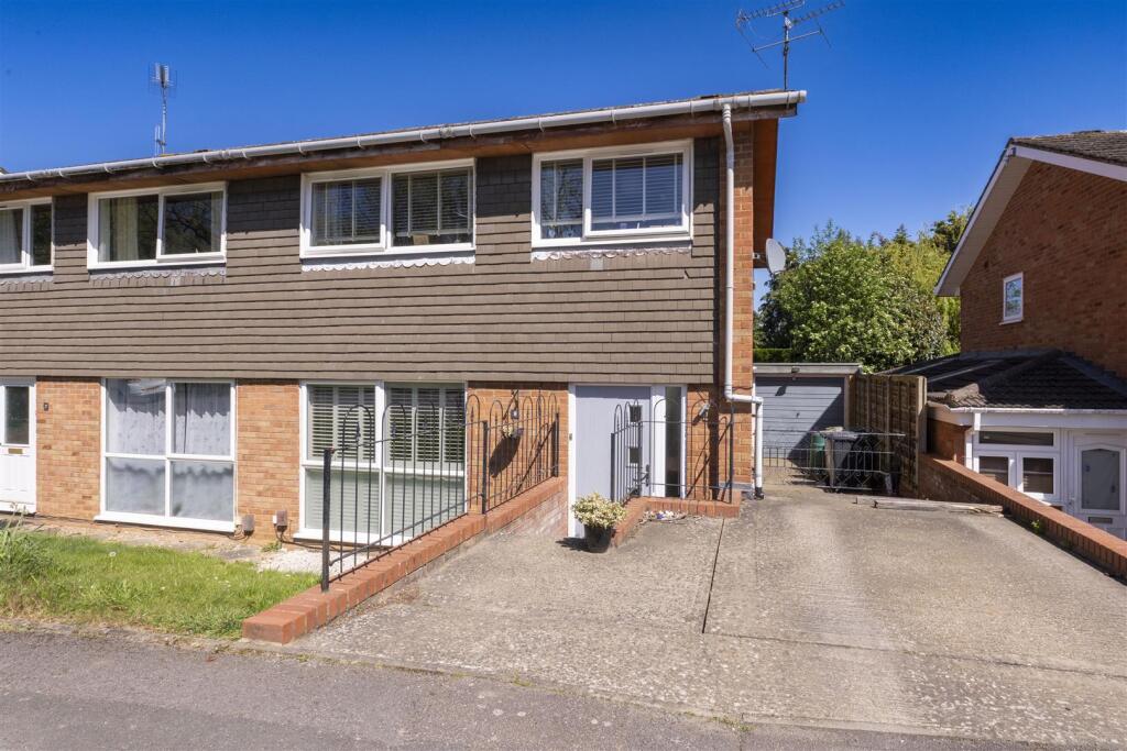 Main image of property: Barrons Row, Harpenden