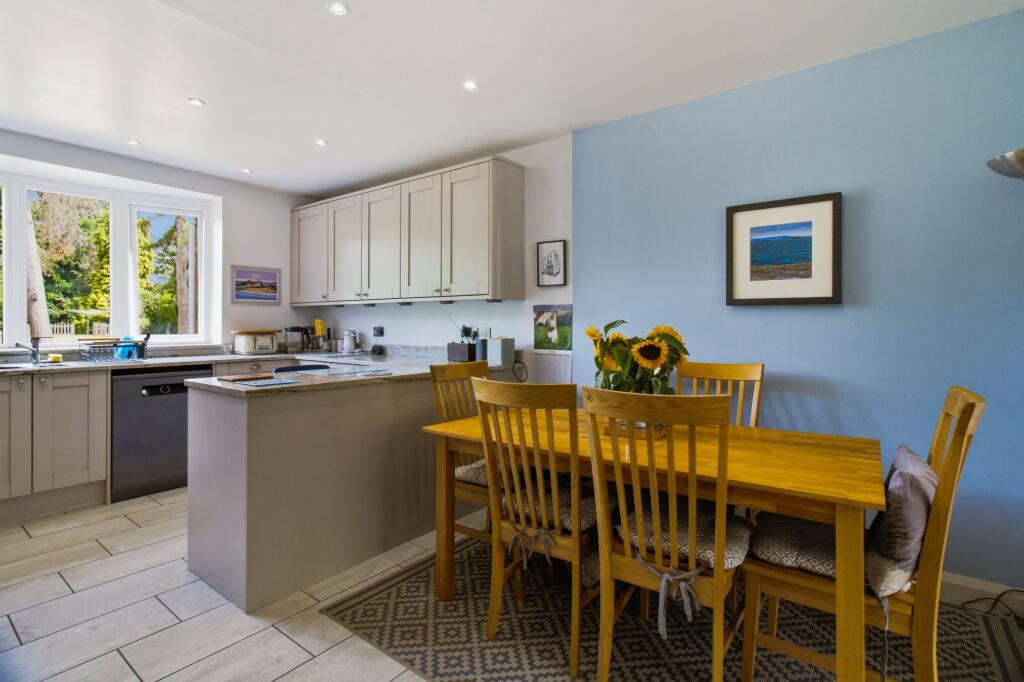 House in Worcester - View 3