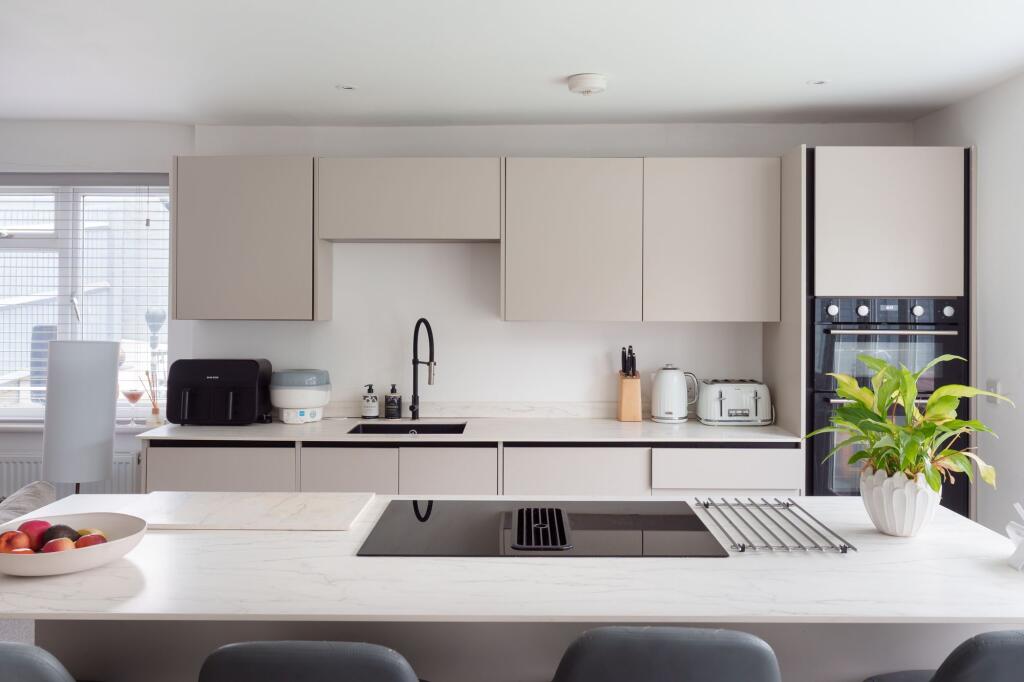House in Brighton - View 4