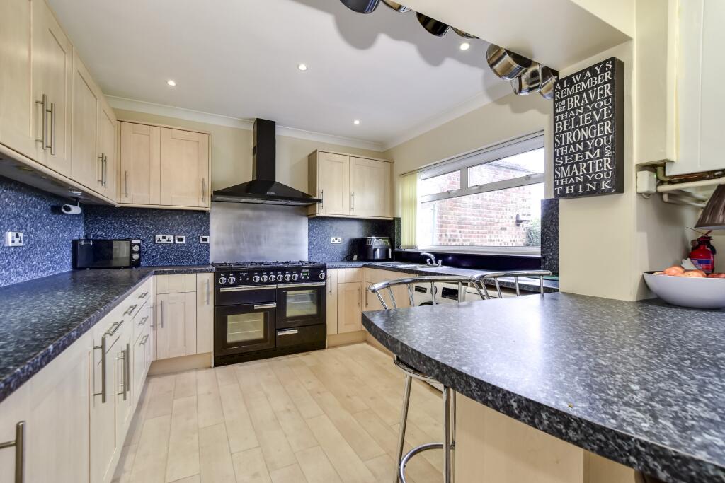 Cornwall Road, Ruislip, HA4 photo 3