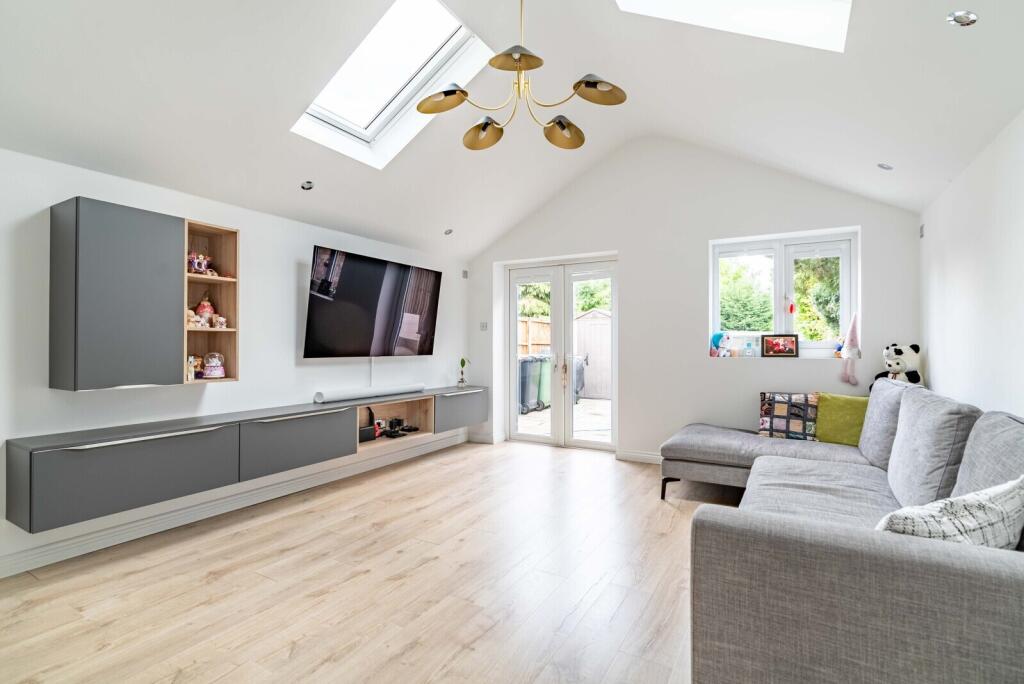 Additional image 2 of Chalkdell Fields, St. Albans, Hertfordshire, AL4