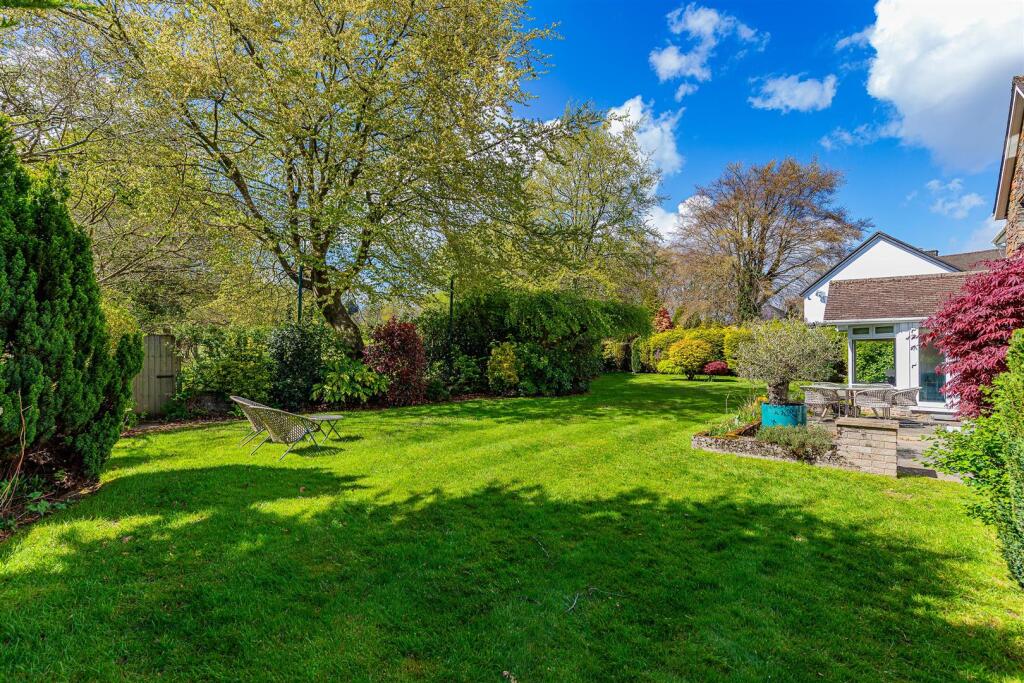 Meadow Close, Cyncoed photo 3