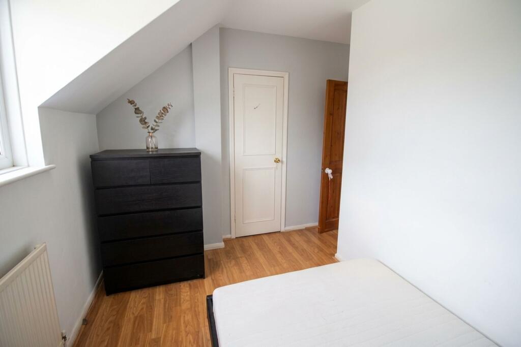 Cumbrian Way, Uxbridge, UB8 - View 4