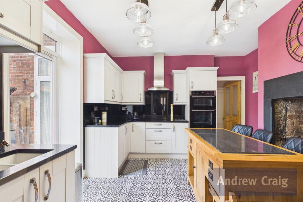 3-bed terraced on Hall Road, Hebburn, £250,000