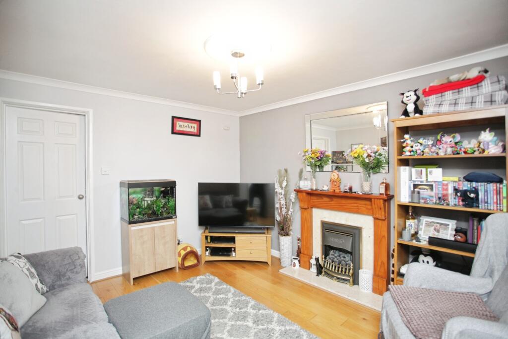 Willow Tree Close, Barwell, LE9 photo 2