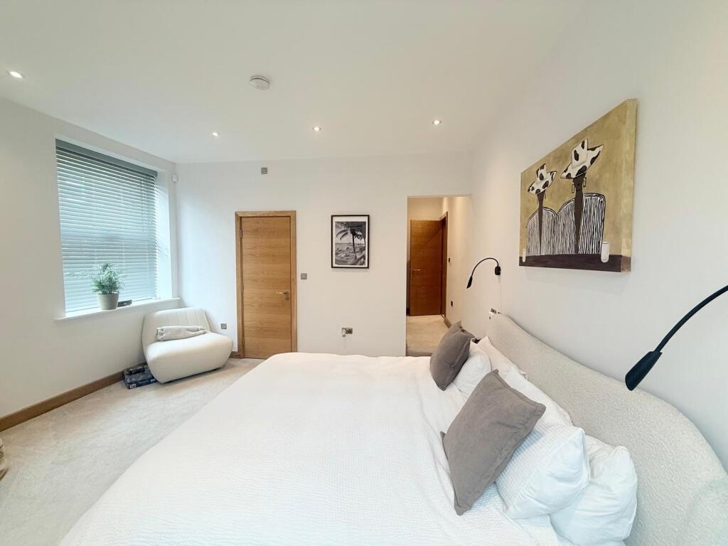 Apartment in Bradford, Ilkley - View 3