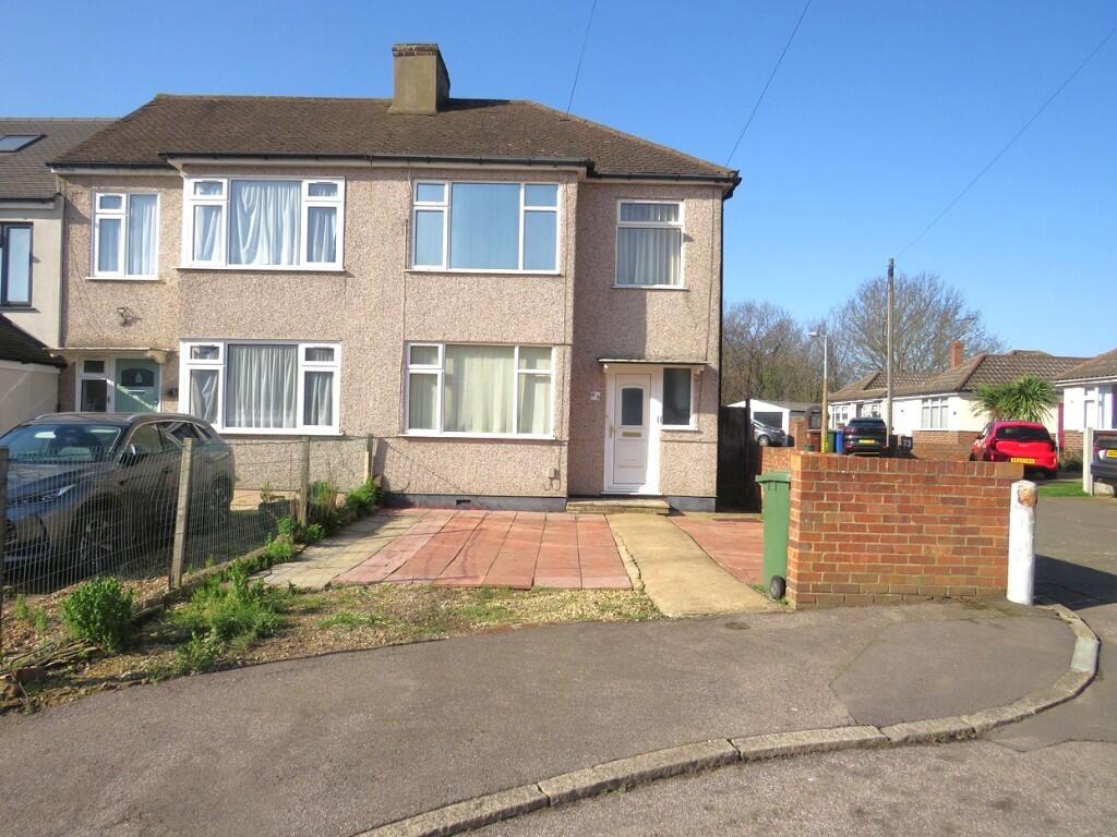 Main image of property: Grovelands Way, Grays, Essex, RM17