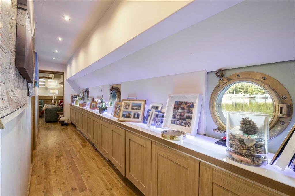 House in Spelthorne, Surrey - View 5