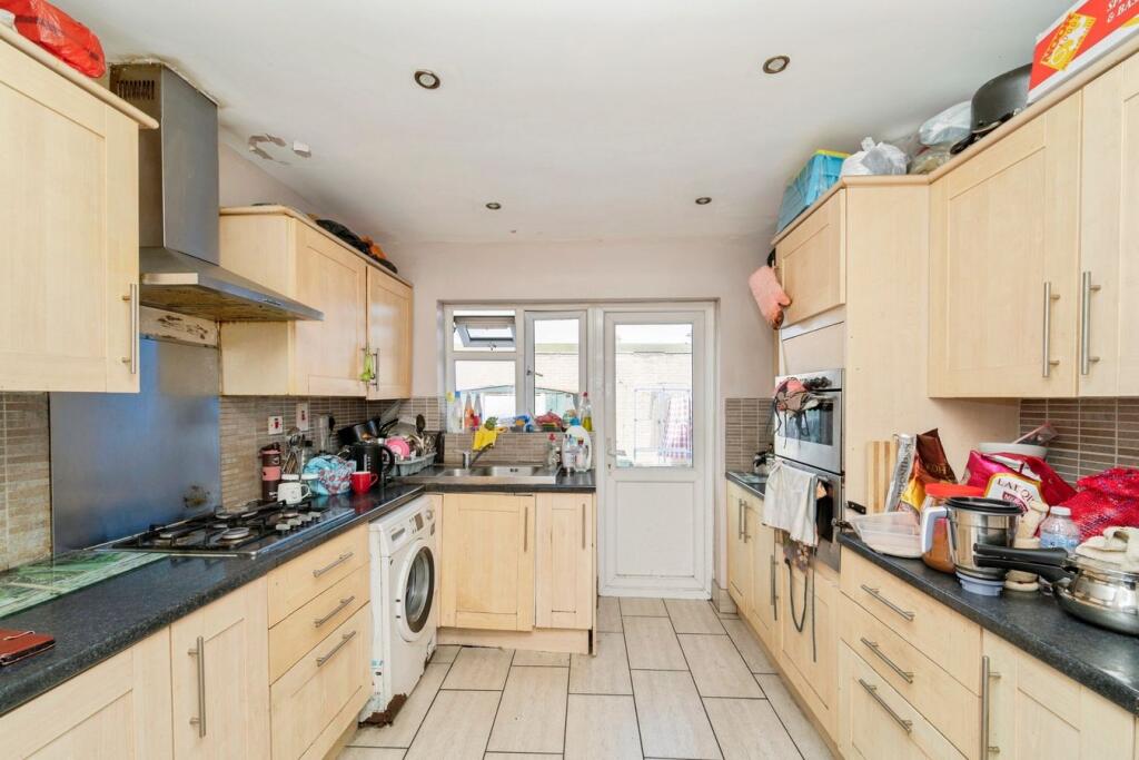 House in Southall - View 3