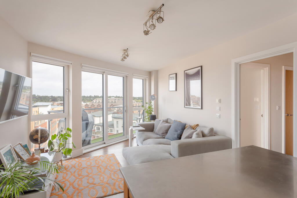 Apartment in St Albans - View 5