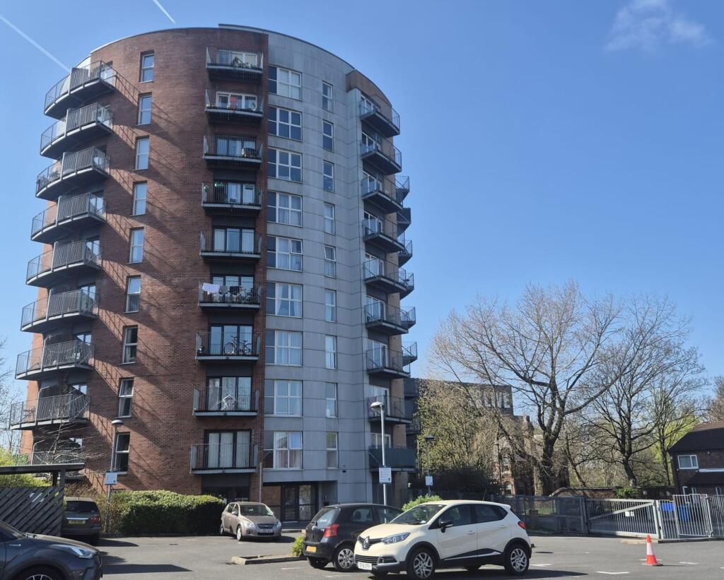2-bed flat on Stuart Street, Manchester, M11, £130,000