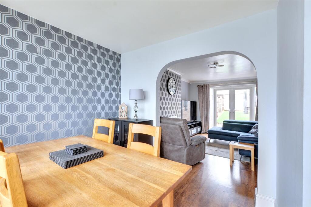 House in Nottingham, Inham Nook, Chilwell - View 4
