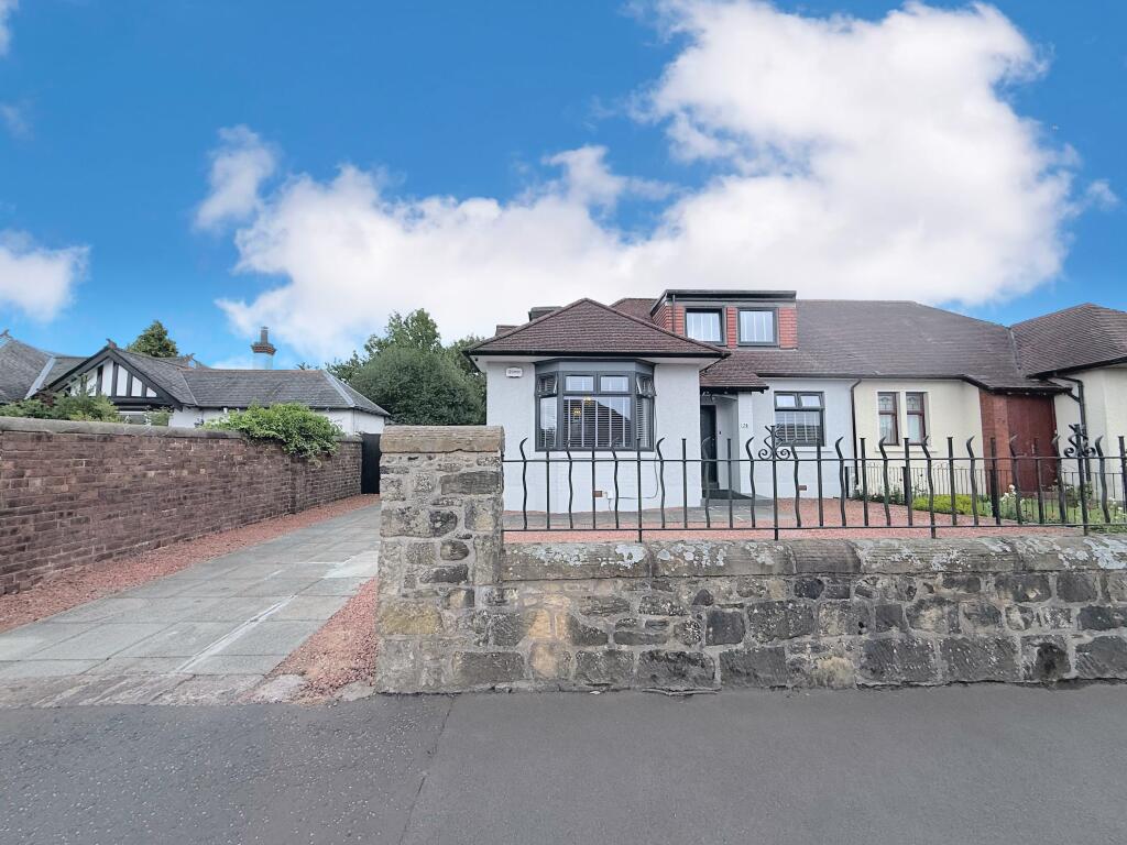 Main image of property: 74 Main Street, Redding, Falkirk FK2 9UH