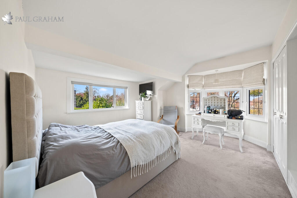 House in London, South Beddington - More