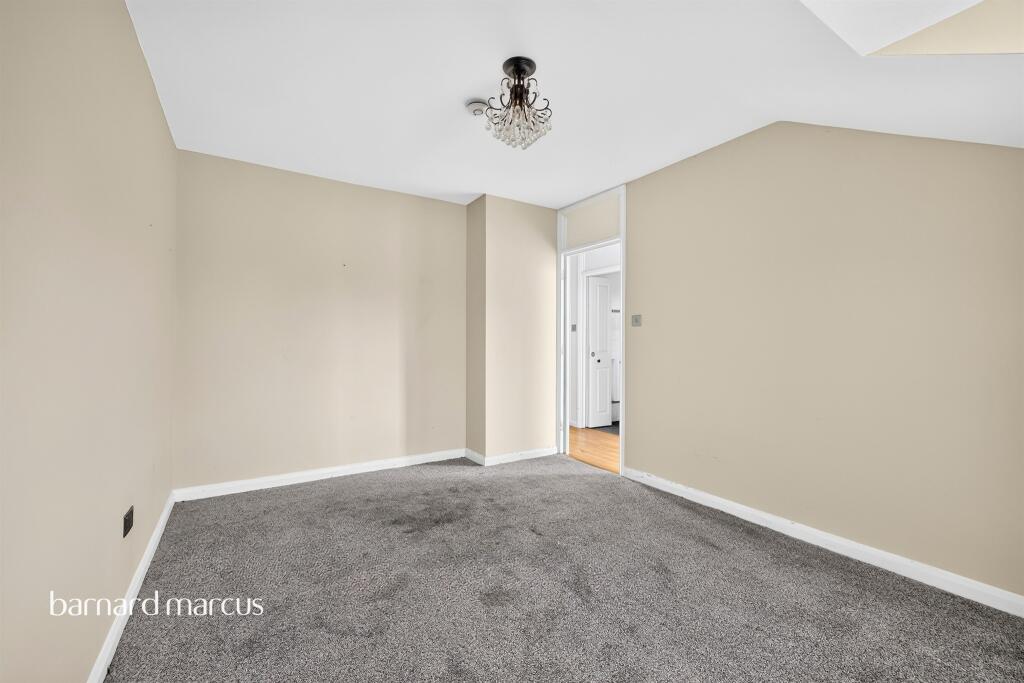 Apartment in London - View 2