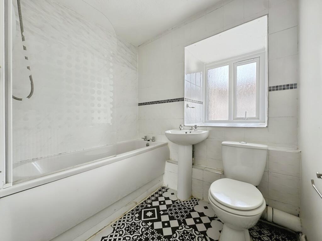 Knights Court, Salford, Lancashire, M5 photo 4