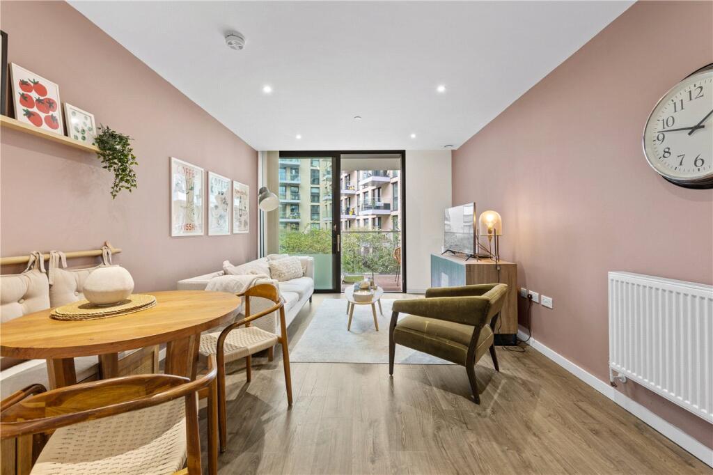 Apartment in London - More