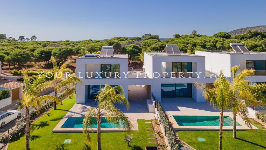 Main image of property: Algarve, Quarteira