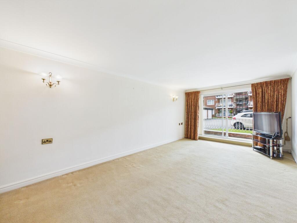 Apartment in Liverpool - View 4