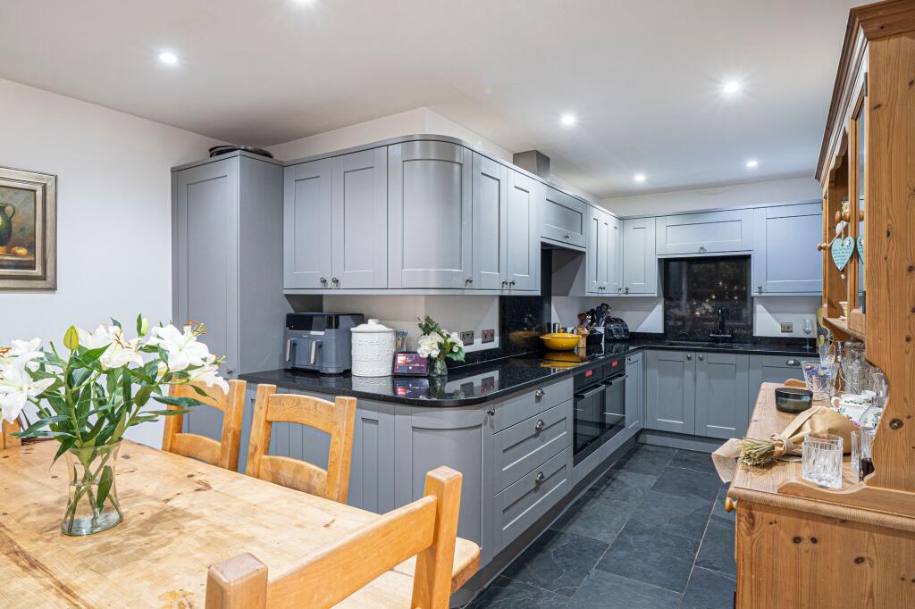 House in Salisbury - View 3