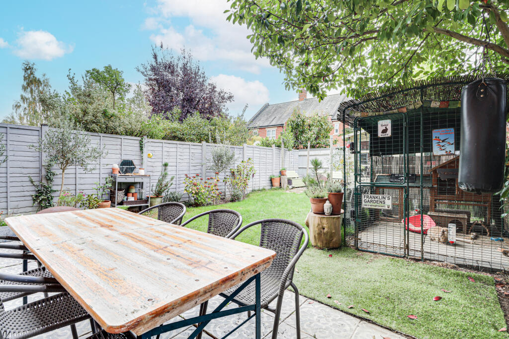 Additional image 25 of Beningfield Drive, London Colney, AL2