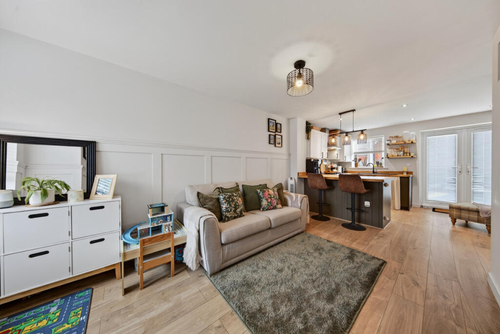 House in Barton Seagrave, North Northamptonshire - View 5