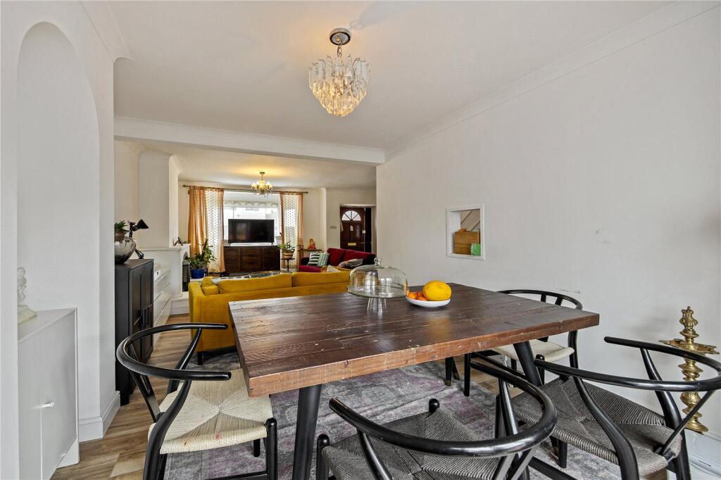 House in Twickenham - View 3