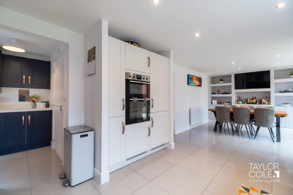 Additional image 12 of Narcissus Close, Tamworth