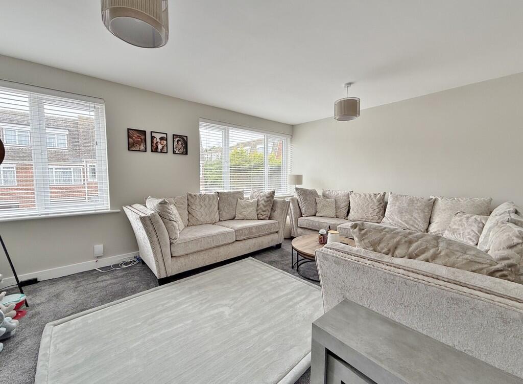 Oakapple Gardens, Farlington - More