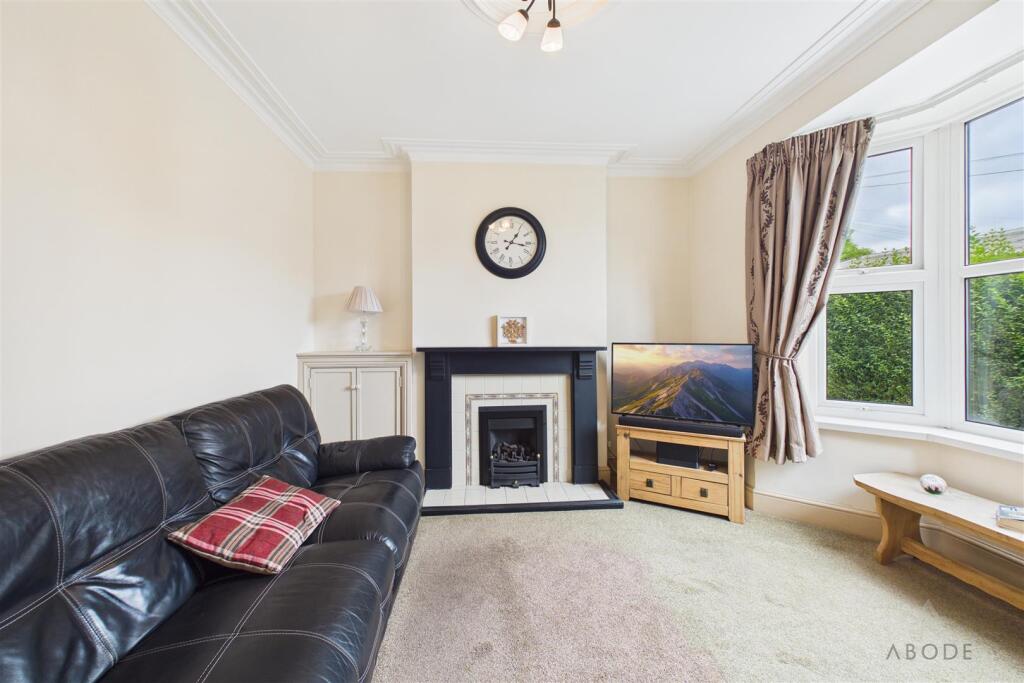 Victoria Crescent, Burton-On-Trent photo 3