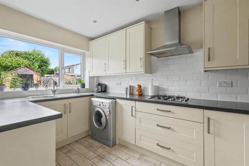 House in Rochford, Hockley - View 5