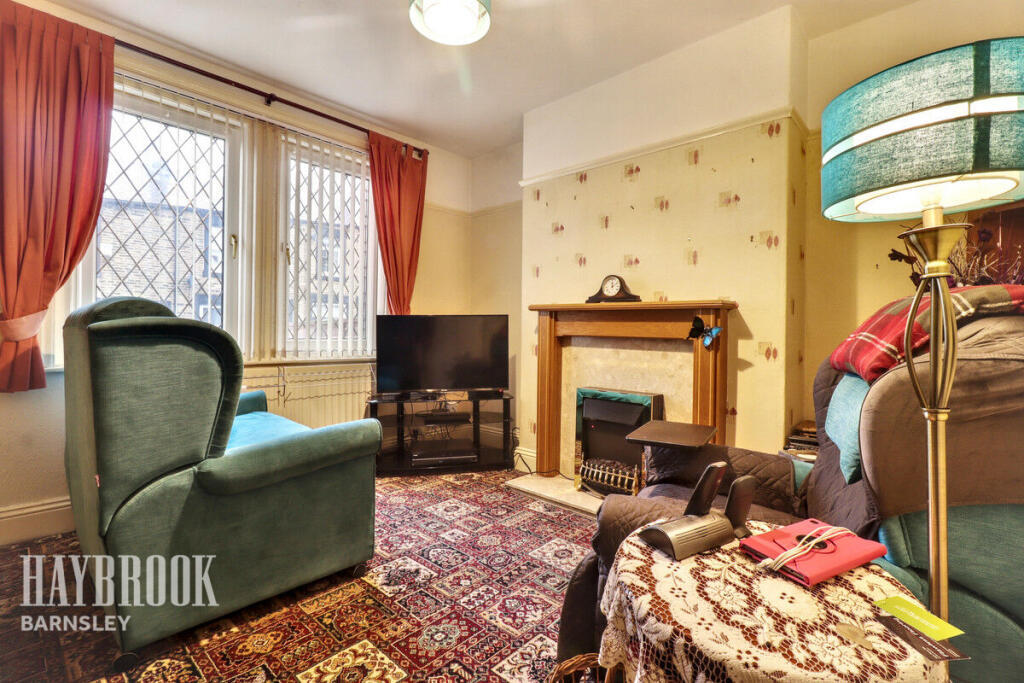 Crompton Avenue, Barnsley photo 3