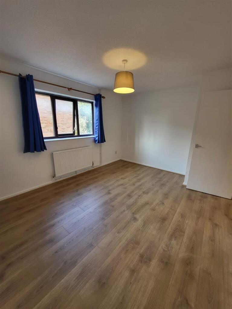Apartment in Bedford, Harpur - View 2