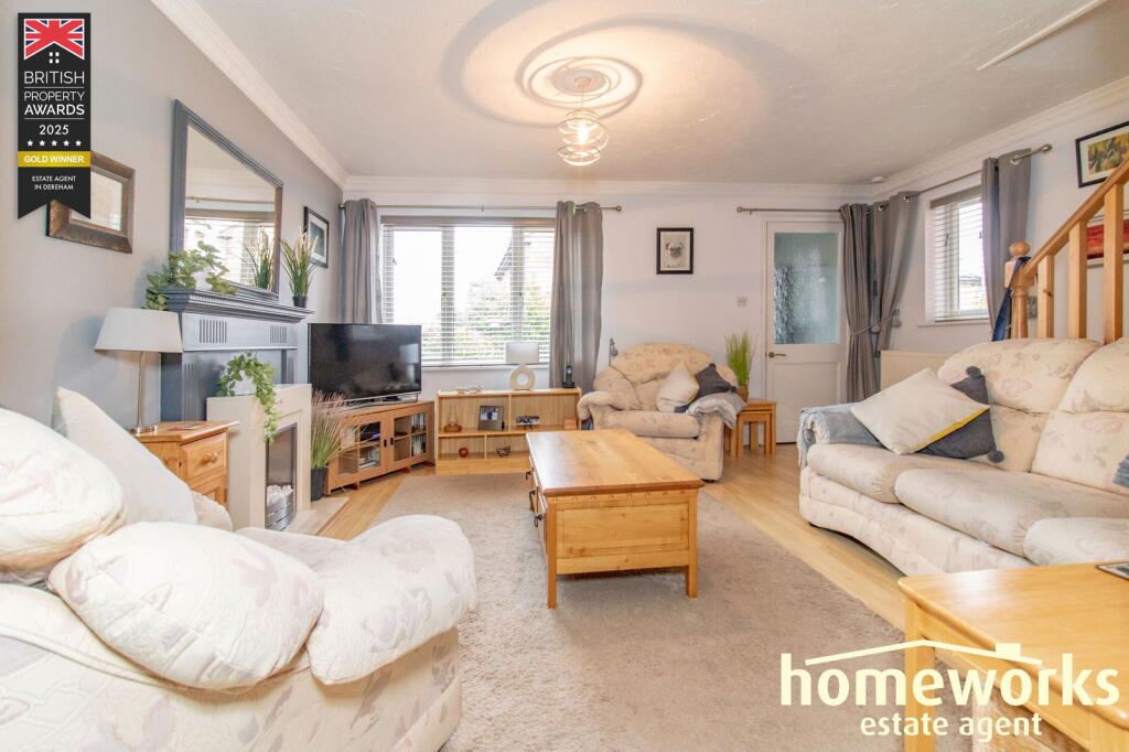 Richard Hicks Drive, Scarning, Dereham, NR19 2TN photo 4