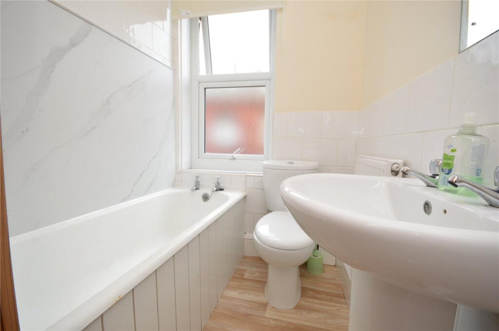House in Leeds, Islington, Holbeck - More