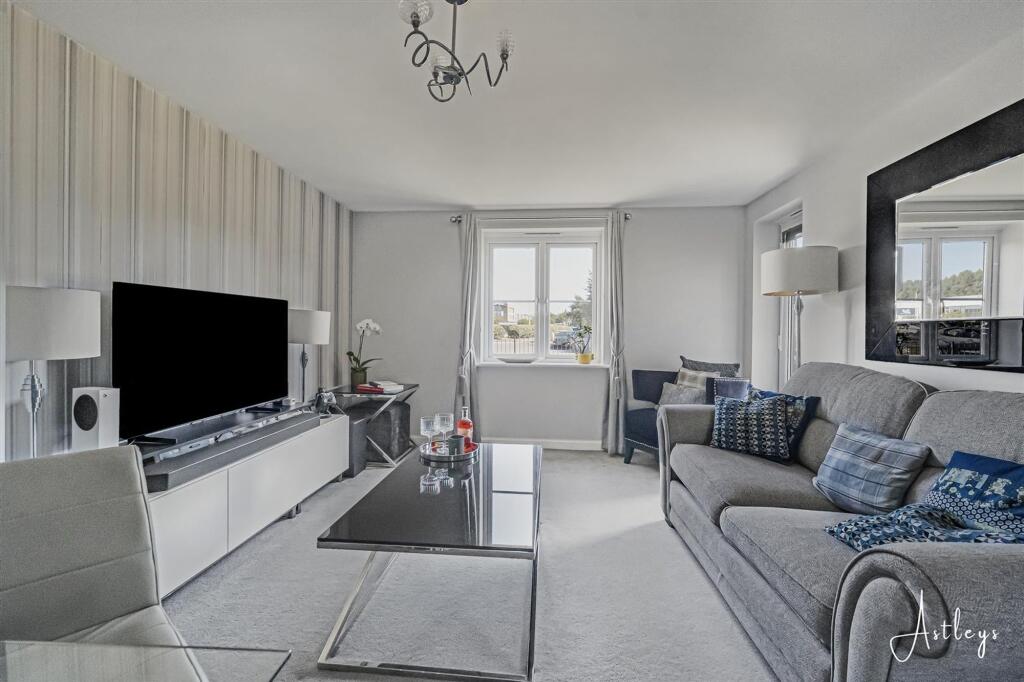 Apartment in Swansea, Bon-y-maen - View 5