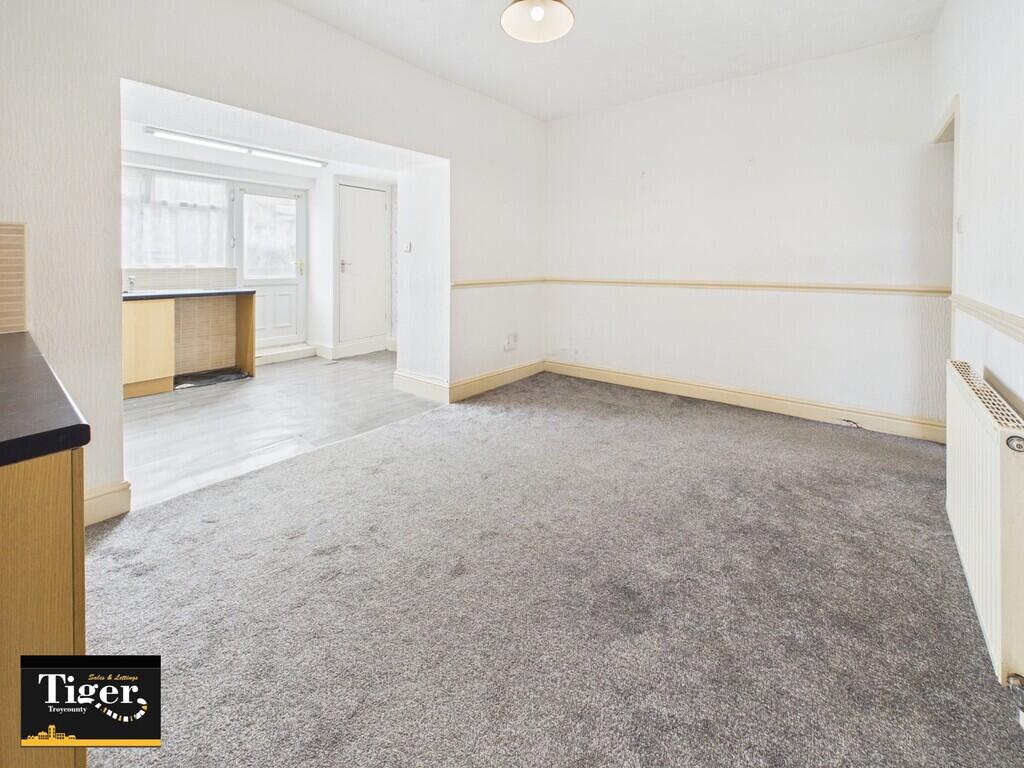 Greenbank Terrace, Lower Darwen photo 4