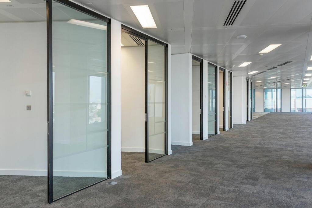 5 Churchill Place 70.jpg