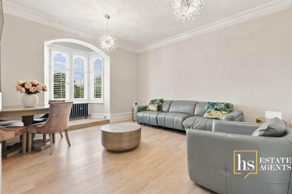 The Clock Tower, The Galleries, Brentwood photo 4