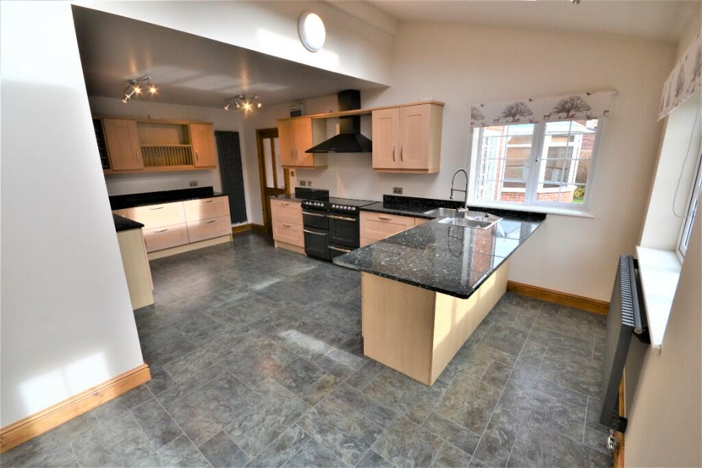 Eglinton Avenue, Guisborough, North Yorkshire, TS14 photo 2