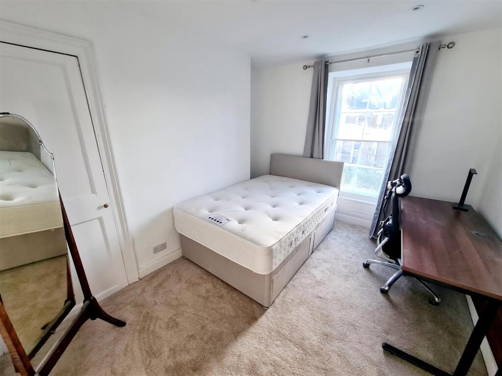1 bedroom house share for rent