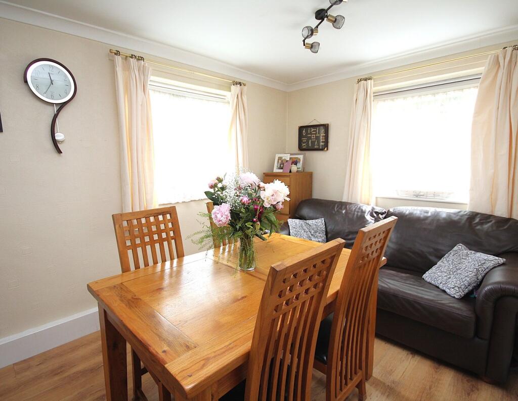 Apartment in Poole - View 3